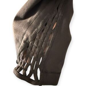 Lululemon Cropped Leggings Criss Cross Cutout